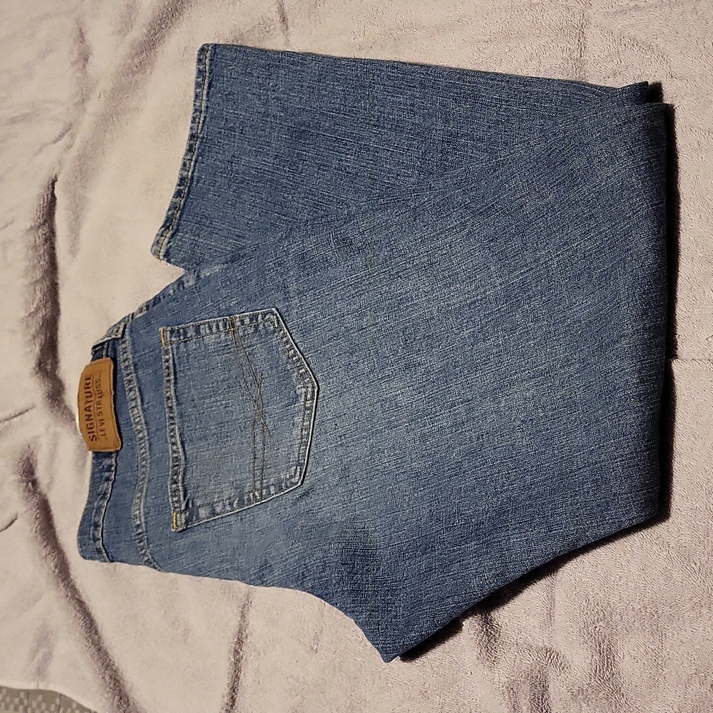 MENS 32X30 LEVI STRAUSS SIGNATURE JEANS